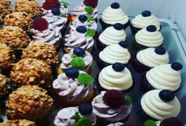 Mini cupcakes Ljubljana. #drogno pecivo po naročilu ljubljana