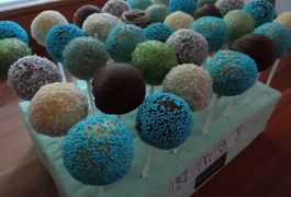 Modri cake pops