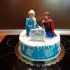 Frozen ali Ledeno kraljestvo torta za do 14 oseb (pol čokoladna pol sadna) z Ano in Elso